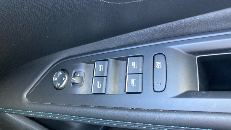 Peugeot 3008 1.6 Hybrid 225 Active Premium+ 5dr e-EAT8 Estate